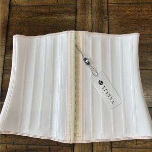 Yianna light pink  Waist trainer